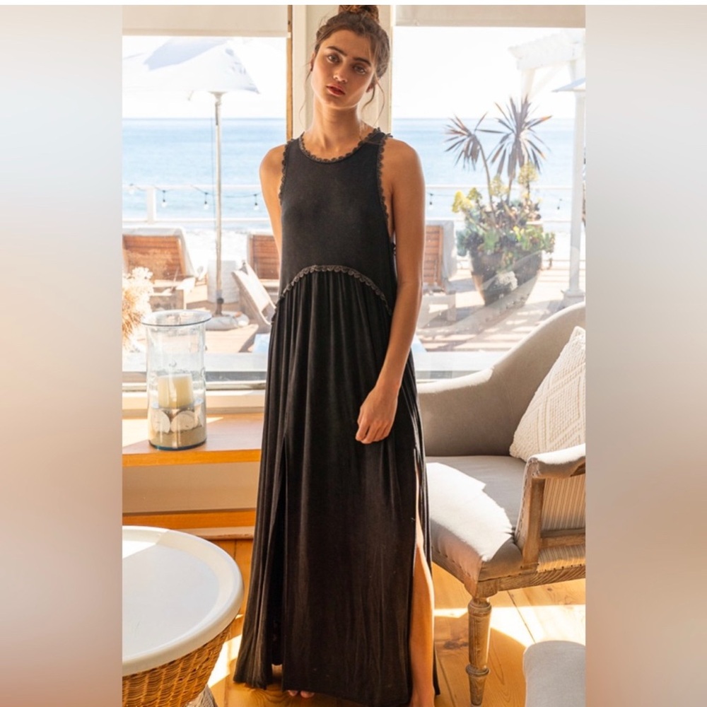 POL Black and Gray Pleated Sundress with Halter Neckline for Resort Wear